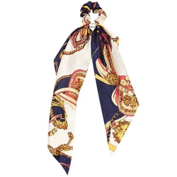 Accessories - Chou Scrunchie NWT